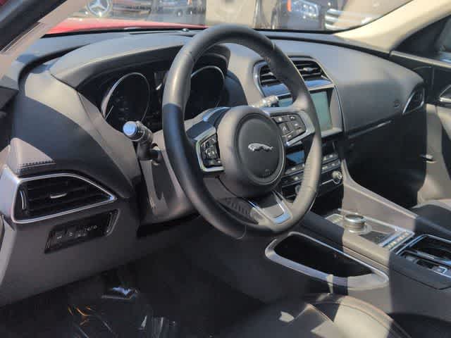 Thumbnail: 2020 Jaguar F-Pace - 10