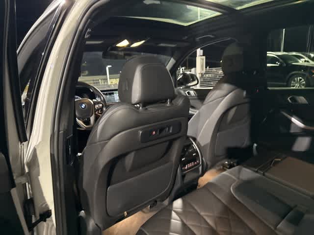 Thumbnail: 2023 BMW X5 - 10