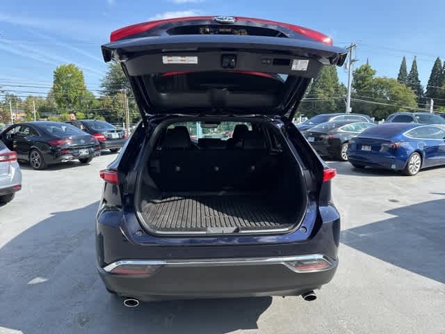 Thumbnail: 2022 Toyota Venza - 9