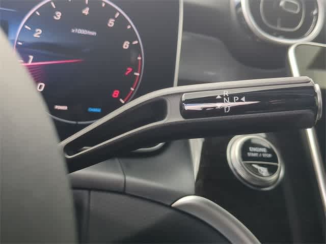 Thumbnail: 2025 Mercedes-Benz GLC - 32