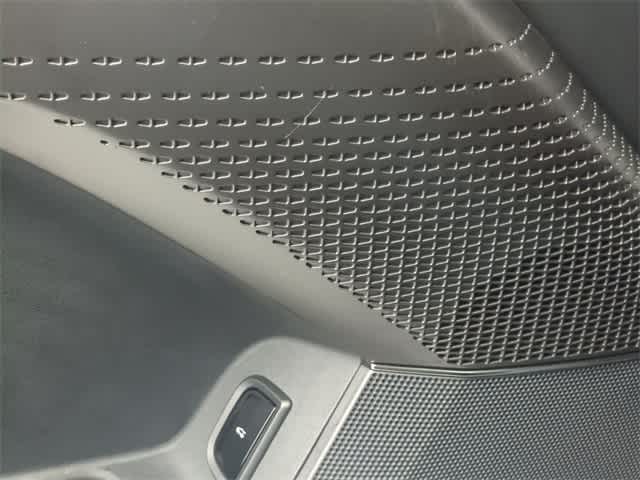 Thumbnail: 2024 Cadillac Lyriq - 32