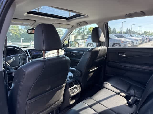 Thumbnail: 2016 Honda Pilot - 10