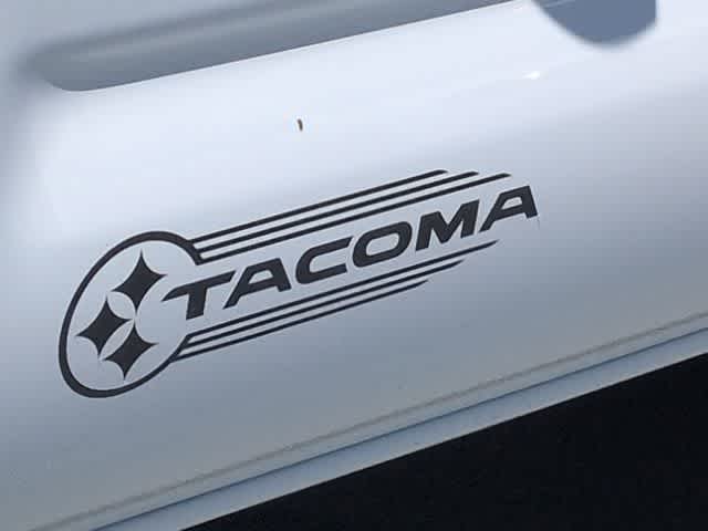 Thumbnail: 2012 Toyota Tacoma - 12