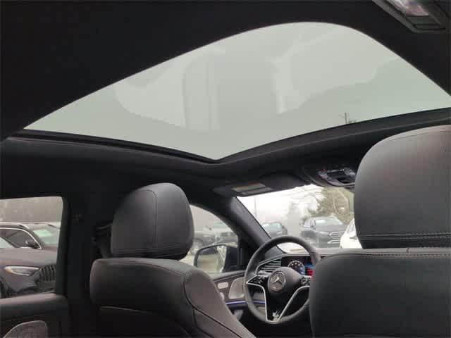 Thumbnail: 2026 Mercedes-Benz GLE - 22