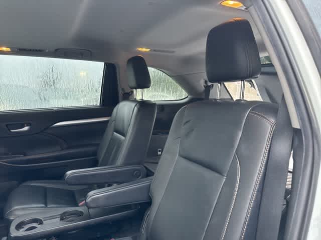 Thumbnail: 2019 Toyota Highlander - 11