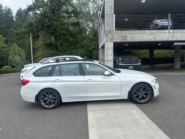 Thumbnail: 2016 BMW 3 Series - 4