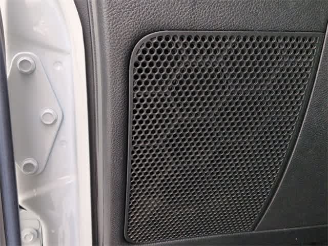 Thumbnail: 2016 Jeep Wrangler - 32