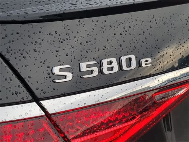 Thumbnail: 2025 Mercedes-Benz S-Class - 13