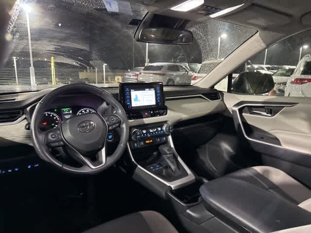 Thumbnail: 2022 Toyota RAV4 - 12