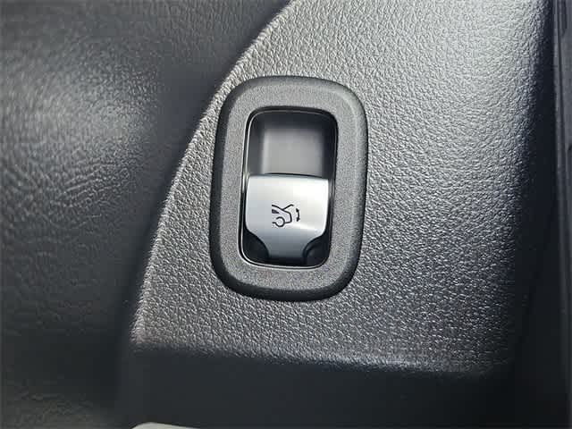 Thumbnail: 2025 Mercedes-Benz GLC - 38