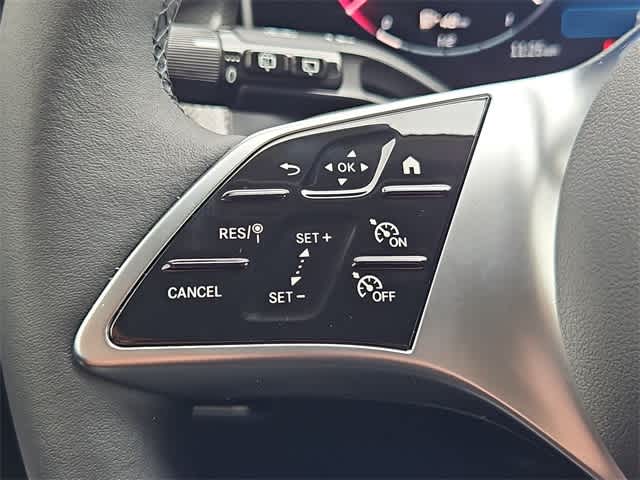 Thumbnail: 2025 Mercedes-Benz GLC - 24