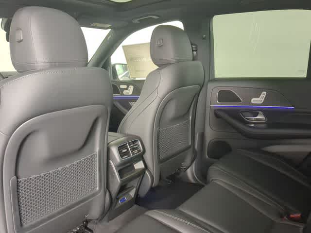 Thumbnail: 2026 Mercedes-Benz GLE - 18