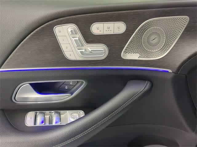 Thumbnail: 2021 Mercedes-Benz GLS - 18