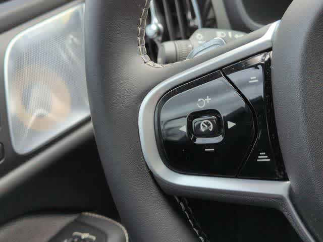 Thumbnail: 2019 Volvo S60 - 26