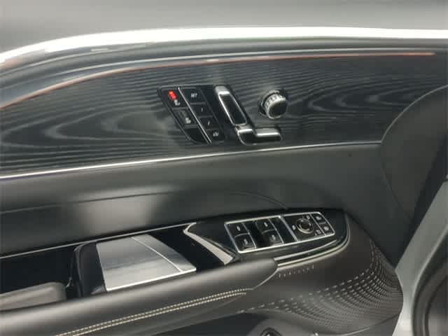 Thumbnail: 2024 Cadillac Lyriq - 18