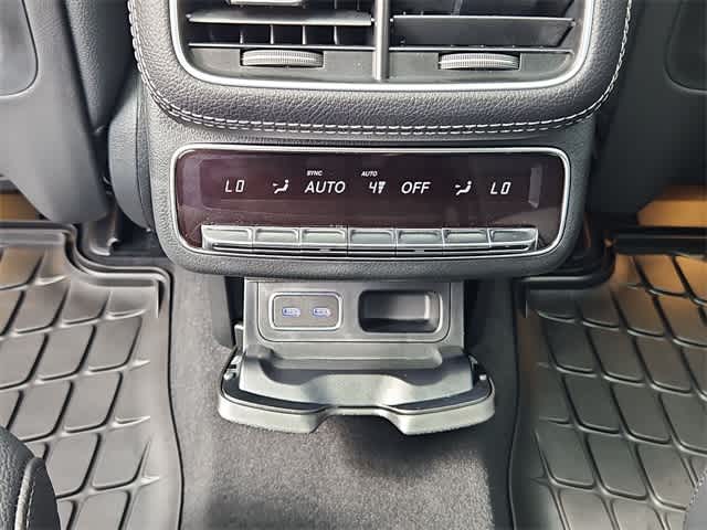 Thumbnail: 2025 Mercedes-Benz GLS - 40