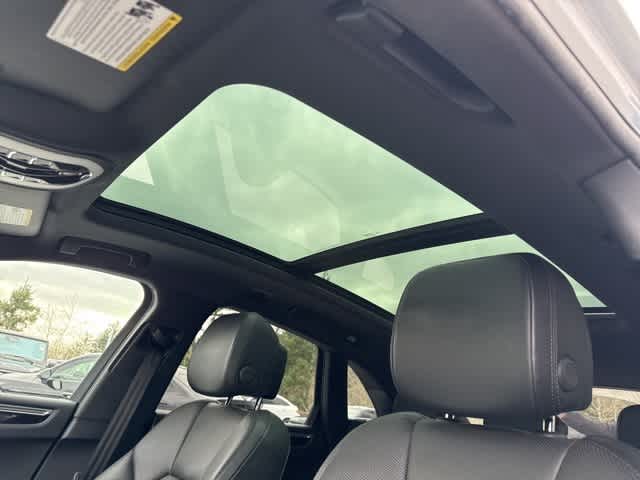 Thumbnail: 2018 Porsche Macan - 14