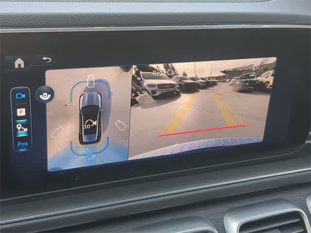 Thumbnail: 2026 Mercedes-Benz GLE - 30