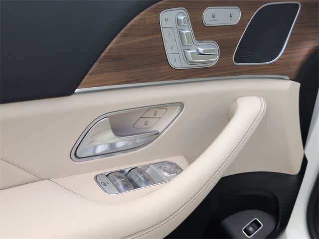 Thumbnail: 2026 Mercedes-Benz GLE - 17