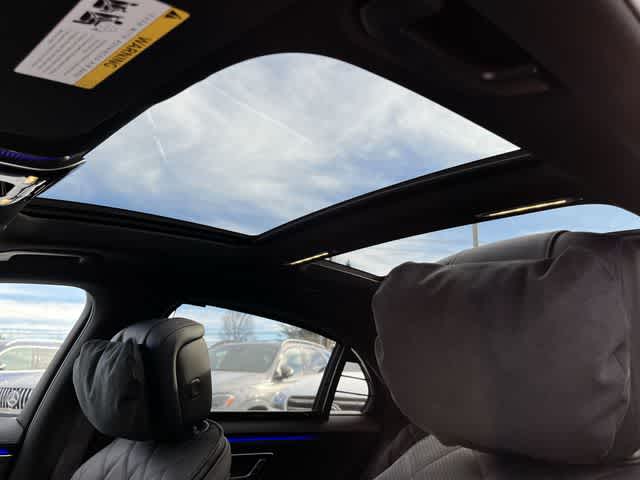 Thumbnail: 2024 Mercedes-Benz S-Class - 20