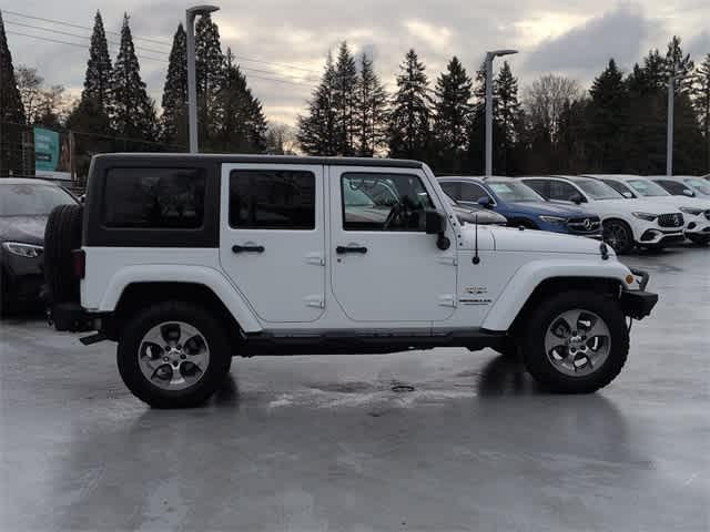 Thumbnail: 2016 Jeep Wrangler - 9