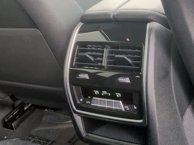 Thumbnail: 2024 BMW X7 - 22