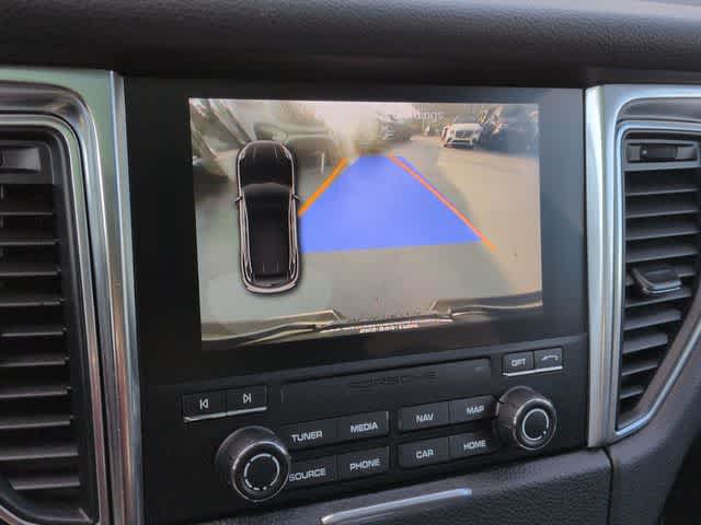 Thumbnail: 2018 Porsche Macan - 32