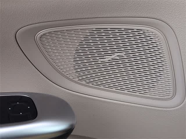 Thumbnail: 2025 Mercedes-Benz C-Class - 30