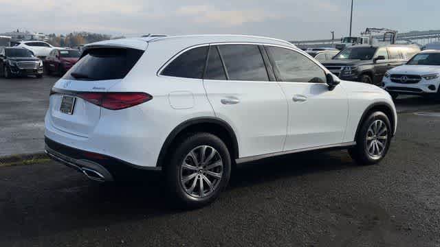 Thumbnail: 2026 Mercedes-Benz GLC - 8