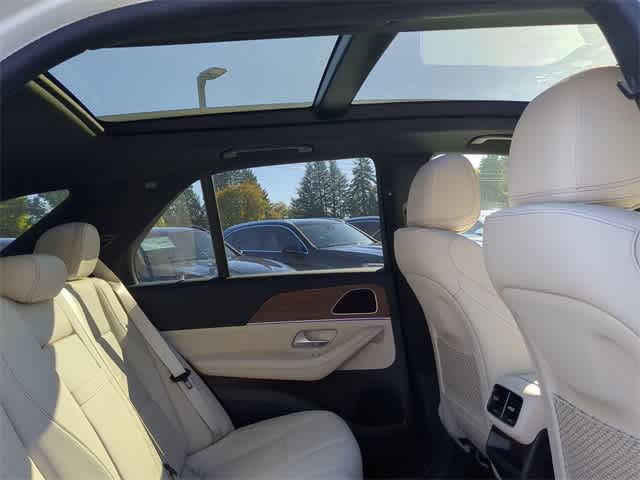 Thumbnail: 2026 Mercedes-Benz GLE - 22