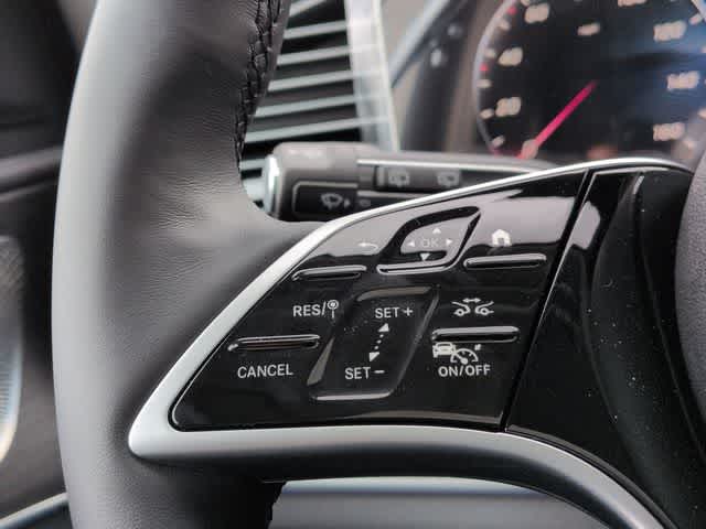 Thumbnail: 2026 Mercedes-Benz GLE - 25