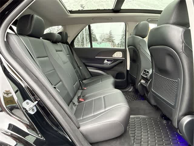 Thumbnail: 2026 Mercedes-Benz GLE - 22