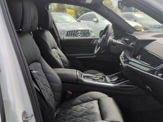 Thumbnail: 2024 BMW X7 - 23