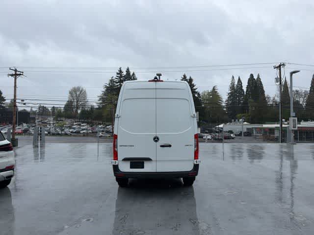 Thumbnail: 2025 Mercedes-Benz Sprinter - 6