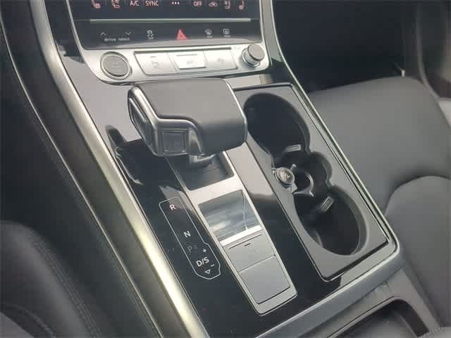 Thumbnail: 2023 Audi Q8 - 33