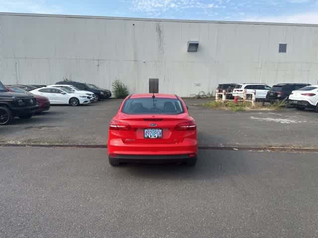 Thumbnail: 2015 Ford Focus - 6