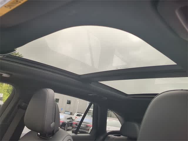 Thumbnail: 2025 Mercedes-Benz GLC - 19