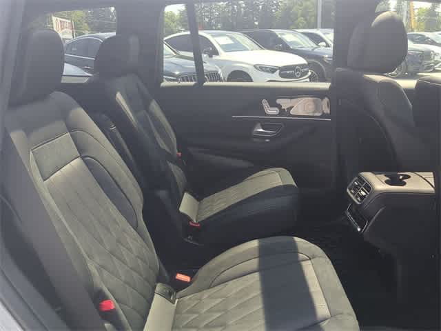 Thumbnail: 2025 Mercedes-Benz GL-Class - 21