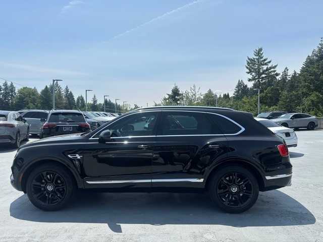 Thumbnail: 2019 Bentley Bentayga - 8