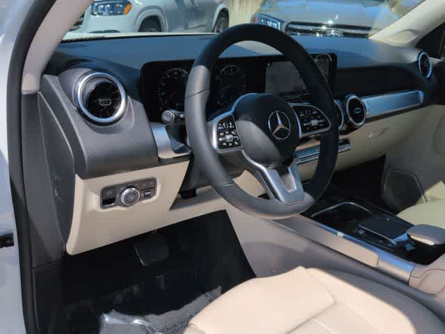 Thumbnail: 2022 Mercedes-Benz GLB - 10
