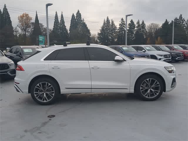 Thumbnail: 2023 Audi Q8 - 9