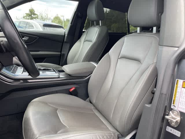 Thumbnail: 2020 Audi Q8 - 13