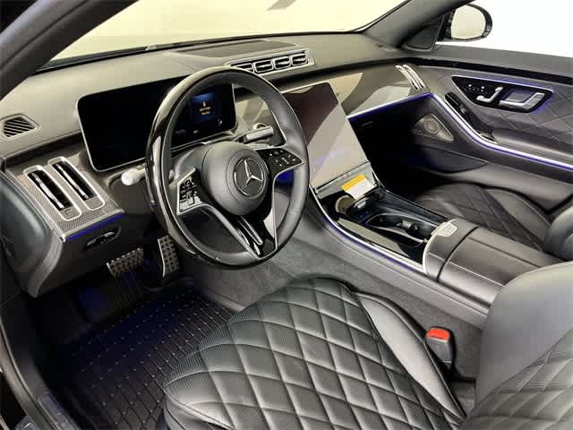 Thumbnail: 2024 Mercedes-Benz S-Class - 10