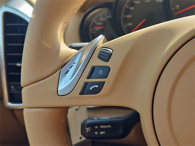 Thumbnail: 2014 Porsche Cayenne - 26
