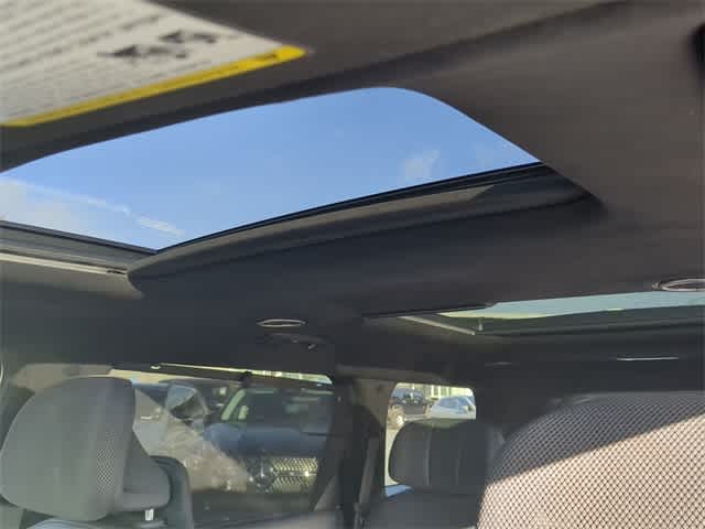 Thumbnail: 2024 Kia EV9 - 20