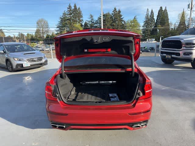 Thumbnail: 2019 Volvo S60 - 9