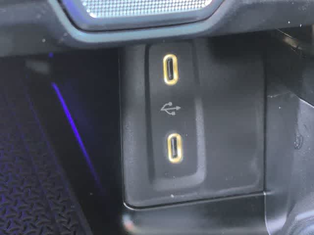 Thumbnail: 2026 Mercedes-Benz GLC - 32