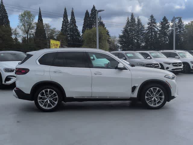 Thumbnail: 2026 BMW X5 - 9