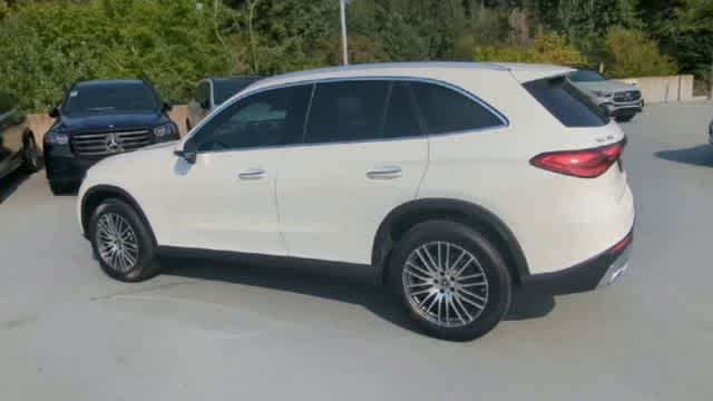 Thumbnail: 2025 Mercedes-Benz GLC - 6