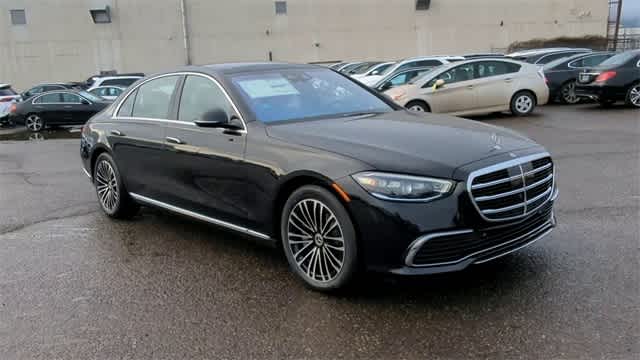 Thumbnail: 2025 Mercedes-Benz S-Class - 2